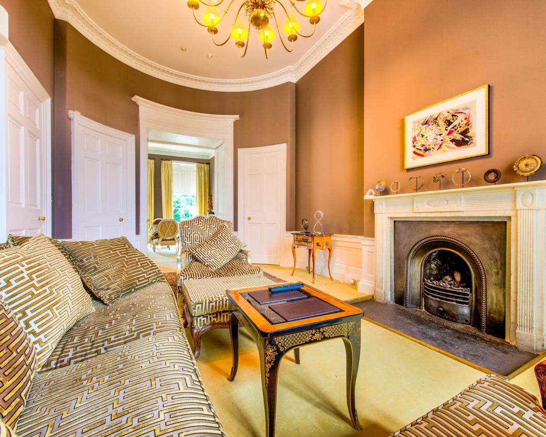 Beautiful City Centre Georgian 4 Bed Townhouse With Private Garden เอดินบะระ ภายนอก รูปภาพ