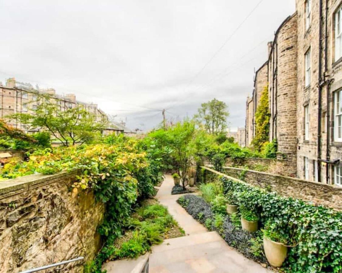 Beautiful City Centre Georgian 4 Bed Townhouse With Private Garden เอดินบะระ ภายนอก รูปภาพ
